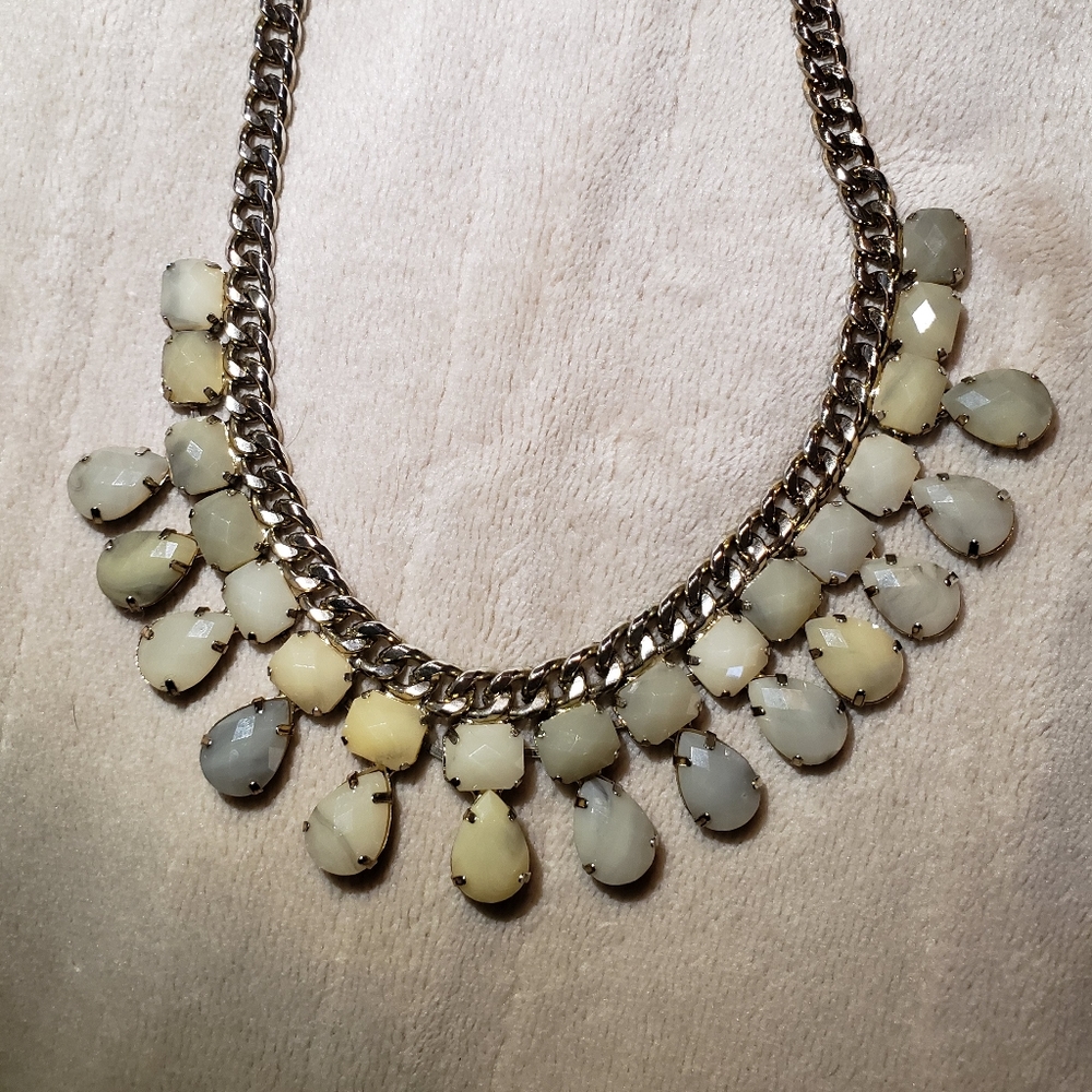 Accessorize 19" natural gray statement necklace